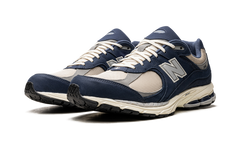 2002R "Vintage Indigo" M2002RHR
