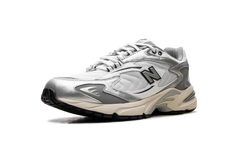 725v1 "Metallic Silver Slate Grey" ML725CD
