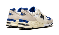 990v2 "Made In USA White/Blue" M990WB2