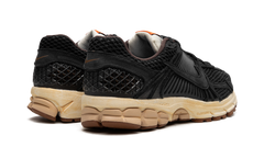 VOMERO 5 WMNS "Black / Sesame" FD0533 010
