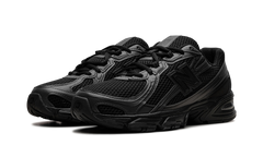 740 "Triple Black" U740BO2