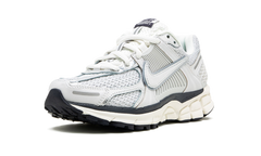 VOMERO 5 MNS WMNS "Photon Dust" FD0884 025