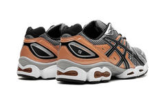 GEL-Nimbus 9 "Sheet Rock / Orange Lily" 1201A424 025