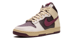 DUNK HIGH 1985 MNS WMNS "Valentine's Day" FD0794 700