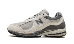2002R "Raincloud Concrete" M2002RRW