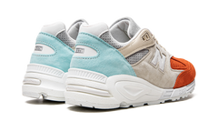 990 v2 "Kith Cyclades" M990KC2