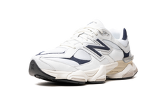 9060 "White / Navy" U9060VNB