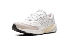 990v6 "Made in USA - White Sea Salt" U990GB6