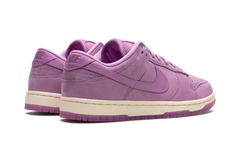 DUNK LOW WMNS "Rush Fuchsia" DV7415 500