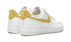 AIR FORCE 1 LO MNS WMNS "White / Saturn Gold" 315115 170