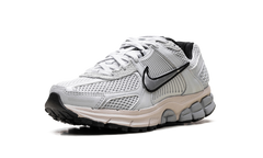 Zoom Vomero 5 WMNS "Pure Platinum" FN6742 002