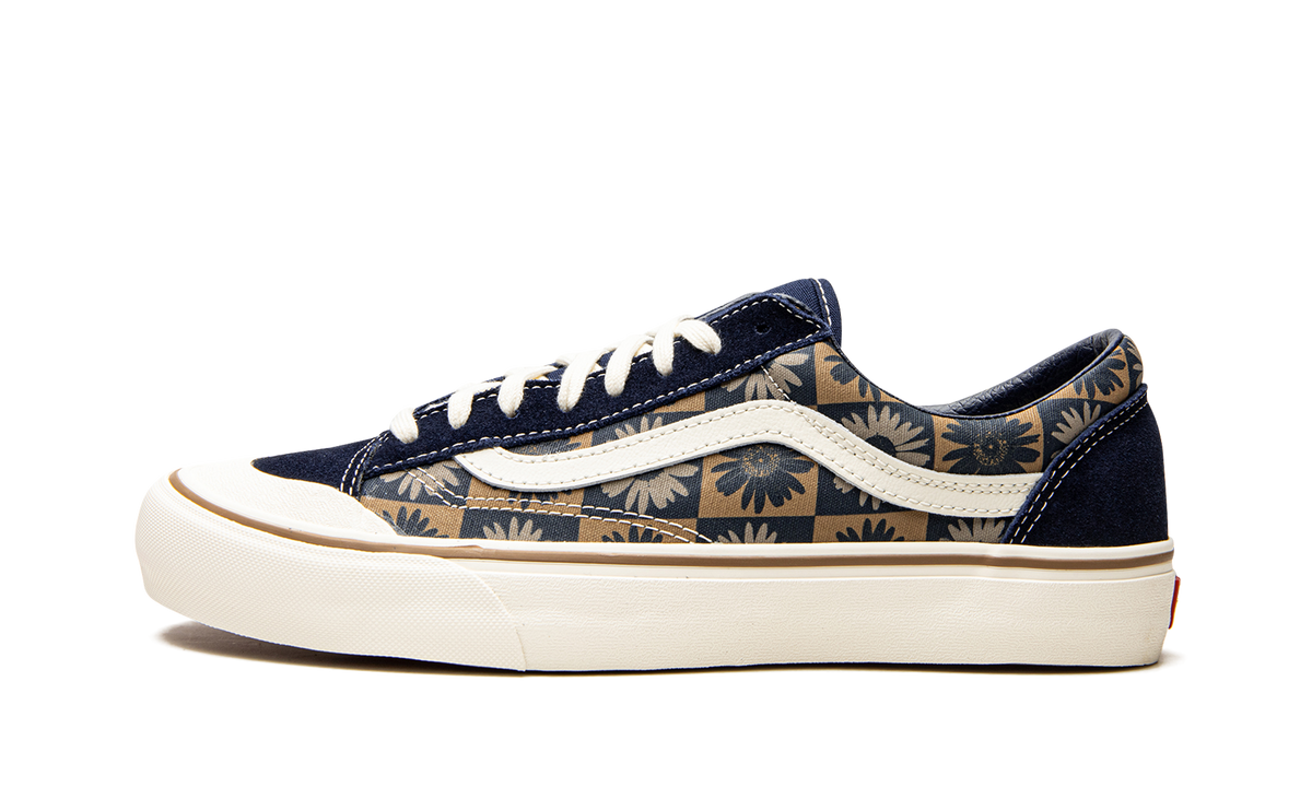 STYLE 36 SURF WMNS "Daisy Checkerboard" VN0A3ZCJA5A