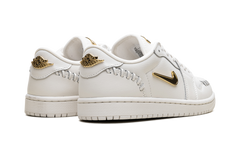 Jordan 1 Low WMNS "Method of Make Sail Metallic Gold" FN5032 100