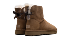 Mini Bailey Bow II Boot - Chestnut WMNS "Chestnut" 1016501 CHE