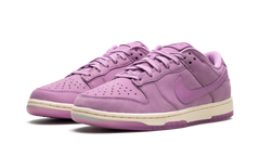 DUNK LOW WMNS "Rush Fuchsia" DV7415 500
