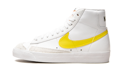 BLAZER MID 77 ESSENTIAL WMNS "Translucent Yellow Swoosh" DJ3050 101