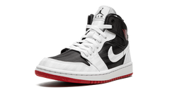 AIR JORDAN 1 MID SE UTL WMNS "White / Black / Gym Red" DD9338 016
