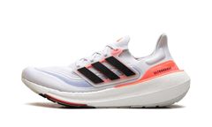 ULTRABOOST LIGHT WMNS "Black" HQ6353