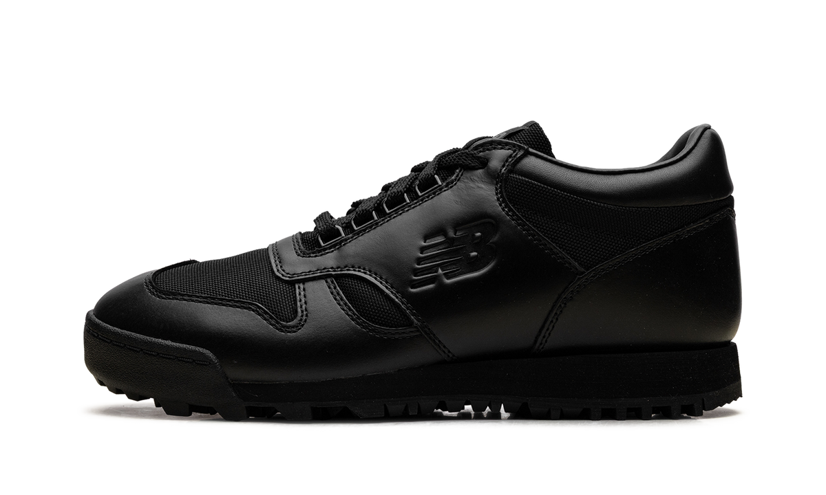 Rainier Low "Triple Black" UALGSBBB