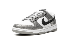Dunk Low SE WMNS "Golden Gals" DO5882 001
