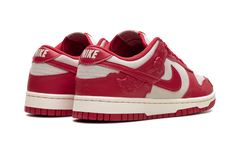 Dunk Low WMNS "Red Roses" HF1986 100