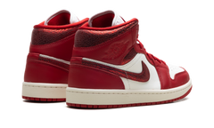 Air Jordan 1 Mid WMNS "Red Cracked Leather" HJ9337 106