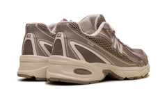 740v2 "Dark Olivine" U740SA2