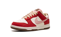 DUNK LO PRM WMNS "Bacon" FB7910 600