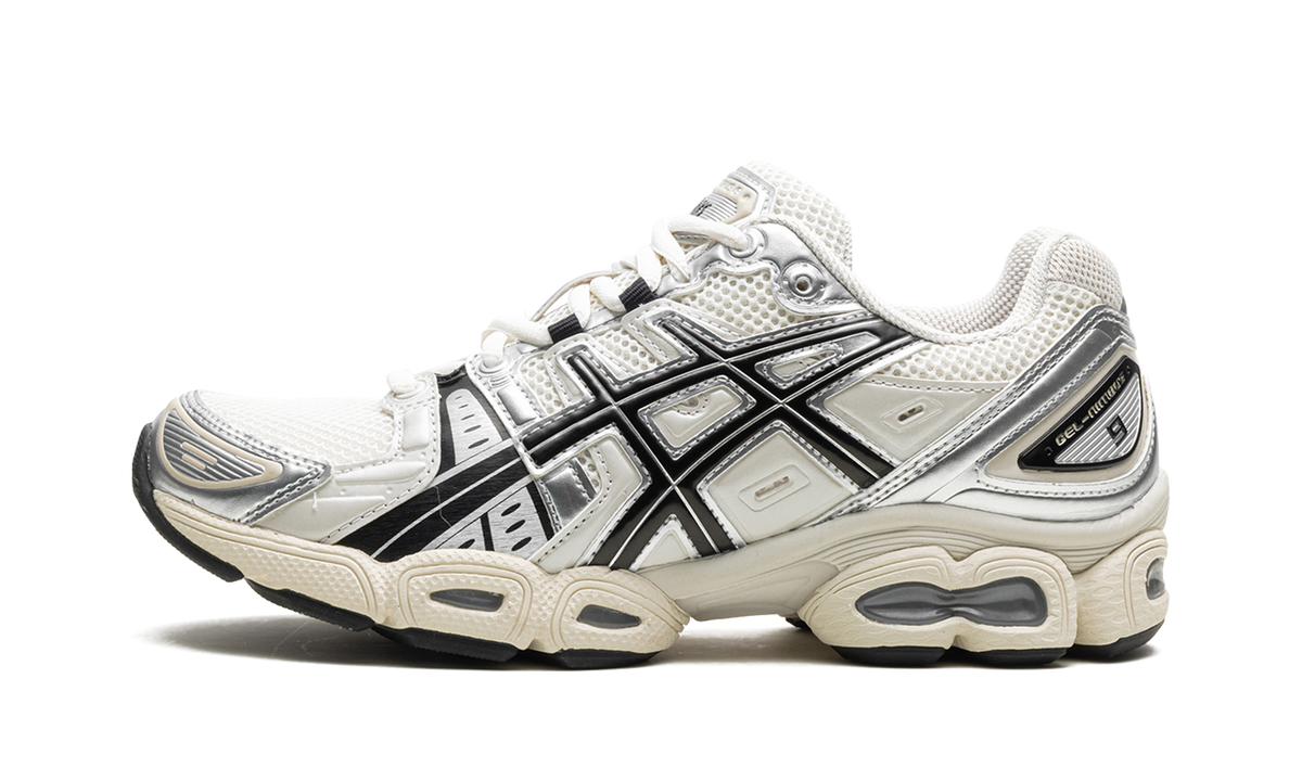 Gel Nimbus 9 "Cream / Black" 1201A424 105