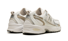 530 "White / Stoneware / Linen" MR530RD
