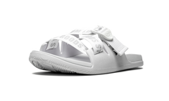 Men's Chillos Slide "Stadium Goods x Chaco - Whiteout" JCH199785