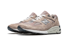 990v2 "Kith - Dusty Rose" M990K2