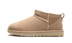 CLASSIC ULTRA MINI WMNS "Sand" 1116109 SAN