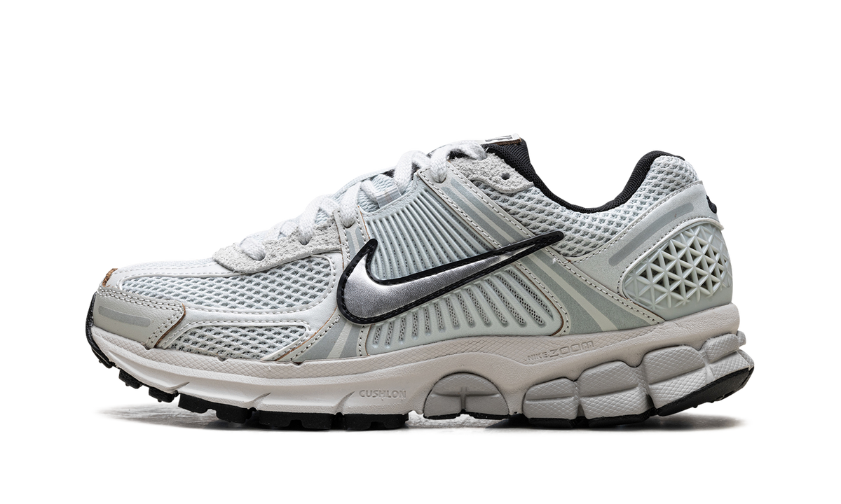Zoom Vomero 5 WMNS "Light Silver Chrome" FN6742 001