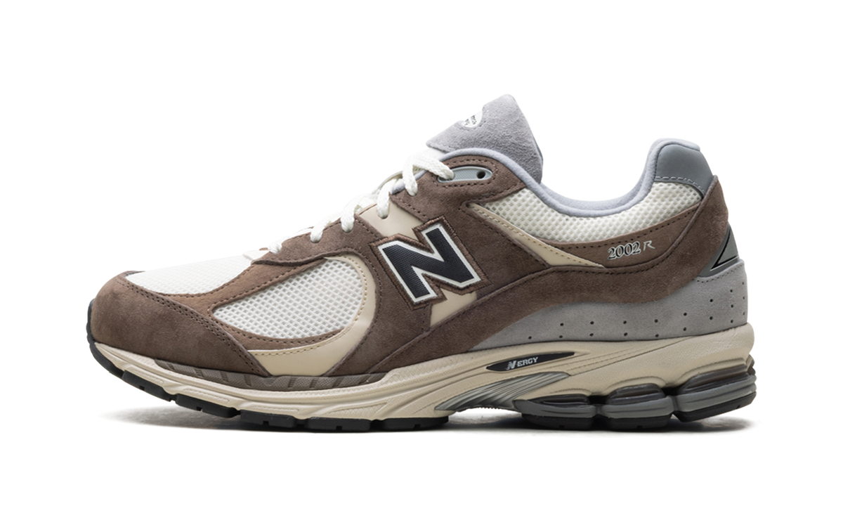 2002R "Emerging Brown" M2002RFZ
