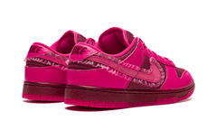 DUNK LOW WMNS "Valentine’s Day" DQ9324 600