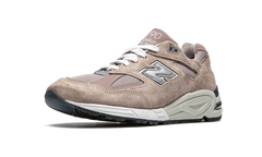 990v2 "Kith - Dusty Rose" M990K2
