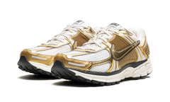 Zoom Vomero 5 WMNS "Metallic Gold" HF7723 001