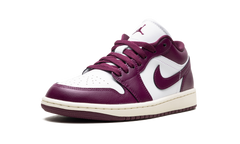 Jordan 1 Low WMNS "Bordeaux" DC0774 161
