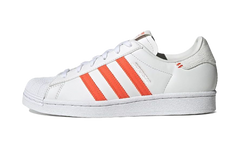 SUPERSTAR WMNS "White Orange" GZ3451