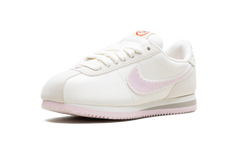 Cortez WMNS "Valentine's Day - 2025" HV6012 161