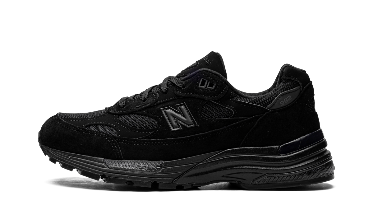 992 "Triple Black" M992EA