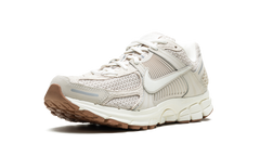 ZOOM VOMERO 5 WMNS "Light Orewood Brown" FZ3780 101