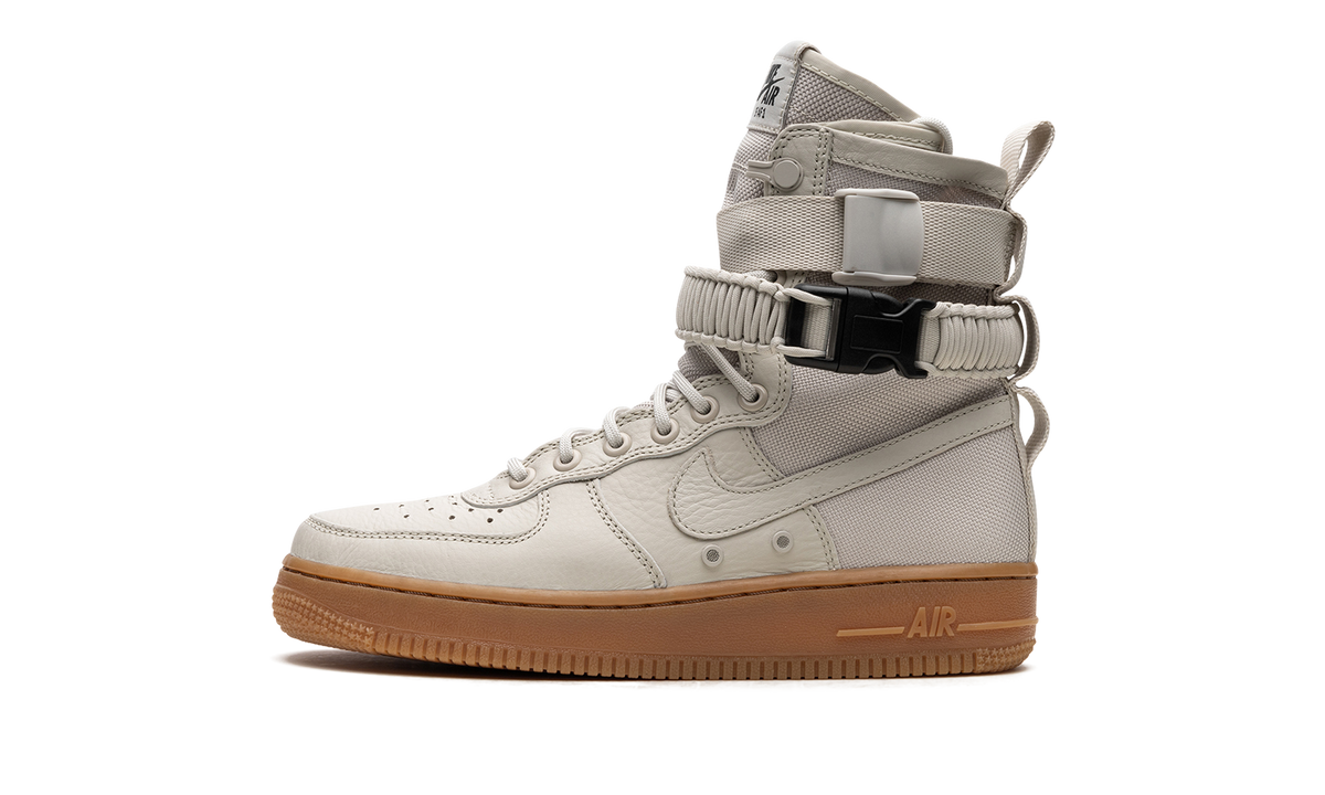 SF AF 1 WMNS 857872 004