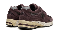 2002R "Dark Grape" M2002RCD