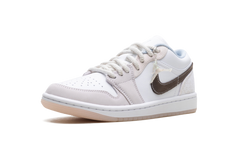 Jordan 1 Low WMNS "Coral" IB8859 101