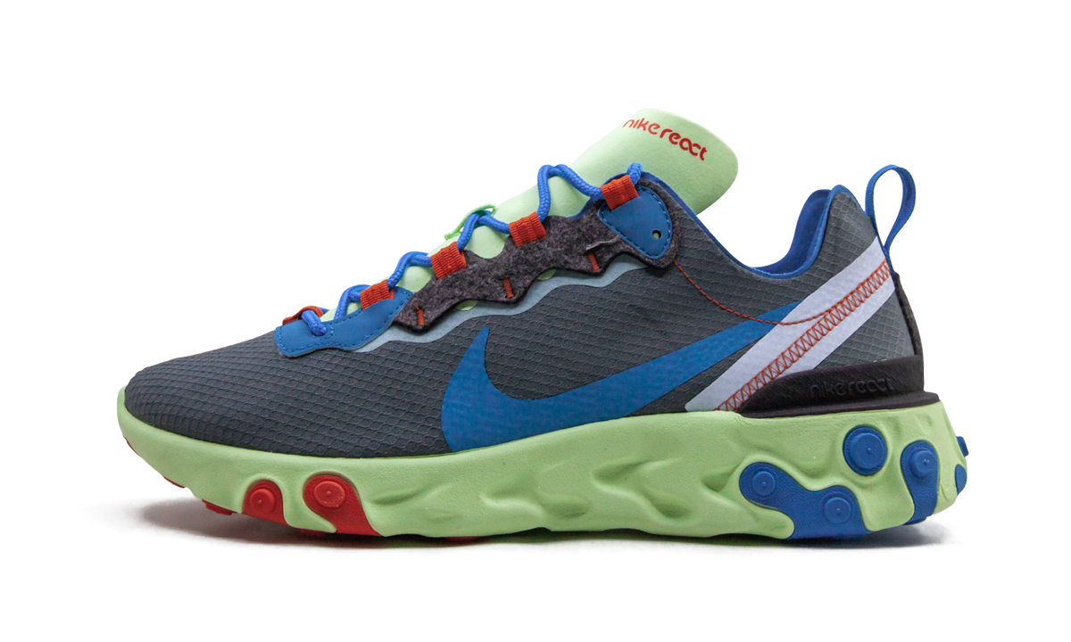 React Element 55 SE CT1142 700
