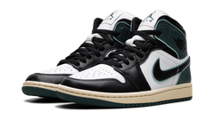 Jordan 1 Mid SE WMNS "Oxidized Green" FQ7818 100