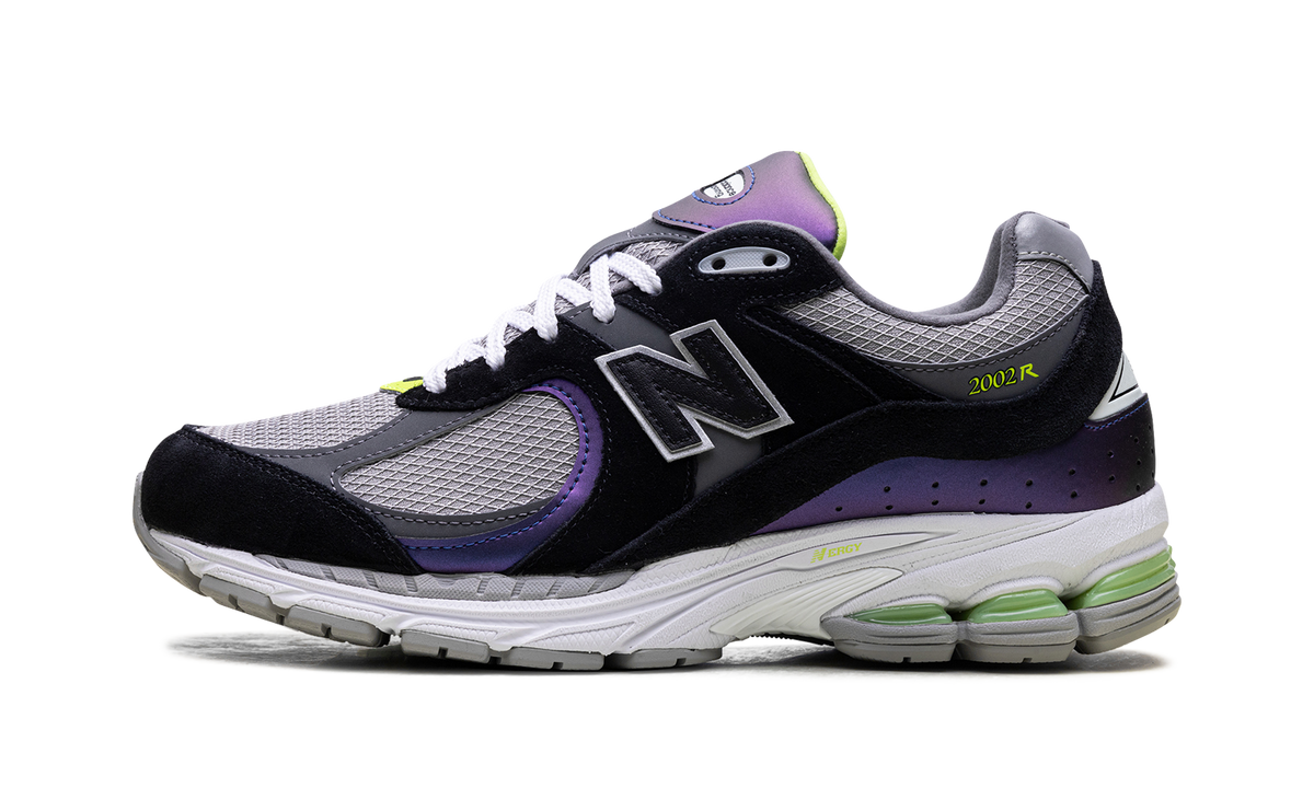 2002R "DTLR - Purple Noir" m2002rhi
