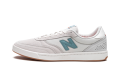 440 "Light Grey/Aqua Sea" NM440GNG